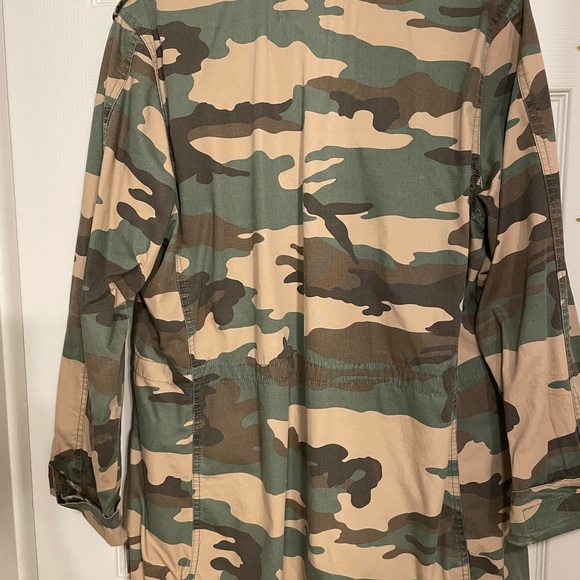 Women’s Size Lrg BarIII Camo Jacket - Picture 3 of 4